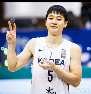 U-18 남자농구, 日 꺾고 22년 만에 아시아 정상…MVP 이주영