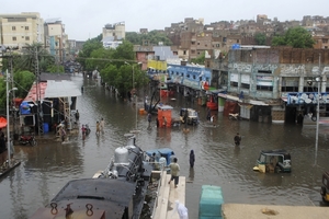 “대홍수 지옥이 열렸다”…1000명 사망 파키스탄 또 위기(영상)