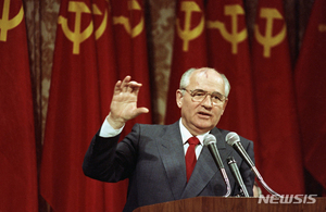 &apos;냉전 종식 주역&apos; 고르바초프 전 소련 대통령…향년 91세 서거(종합)