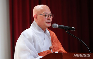 조계종 중앙선관위, 차기 총무원장 진우스님에 당선증 교부