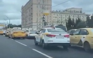 어내니머스 해커들, 모스크바 택시회사 해킹 정체 유발