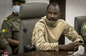 말리정부, 구금한 코트디부와르 군인 46명중 3명만 석방