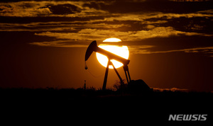 OPEC+, 국제유가 하락에 10월부터 원유공급 하루 10만배럴 감축
