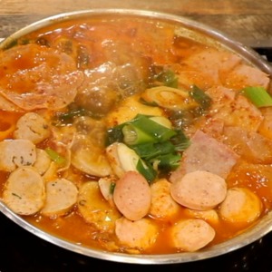 ‘동네한바퀴’ 괴산 수제햄부대찌개 맛집 위치는? 송순옥 씨 모녀의 독일식 전통 소시지!