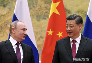 "우크라서 수세 몰린 러시아 중국 지원 중시" CNN