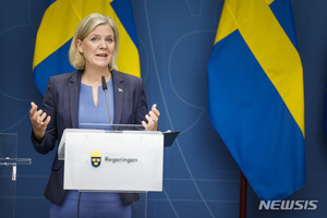 스웨덴 총선에서 우파연합 근소하게 승리