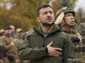 탈환한 이지움 찾은 젤렌스키 "모든 점령 지역 우크라이나로 돌아올 것" [뉴시스Pic]