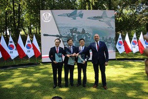 폴란드, 韓 FA-50 전투기 48대 구매 4.17조원 규모 계약 체결