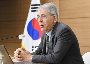 OECD "韓, 재정준칙 도입·준수해야…종합적 연금개혁 필요"