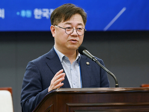 산업 2차관 "전기요금 인상 더 이상 미룰 수 없어…산업용 인상 불가피"