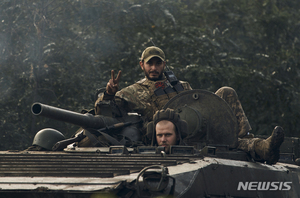 우크라군, 동부 전투 중심 리만과 바흐무트 공방전 치열