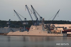 美해군, 최첨단 줌월트 구축함 일본 배치…"동맹·파트너 안심"