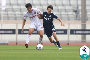 K리그2 이랜드, 부천 3-0 제압하고 PO 희망 살려(종합)