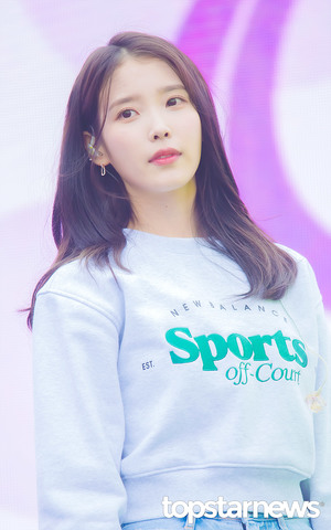 [HD포토] 아이유(IU), ‘오 라일락 꽃이 지는 날 굿바이’ (뉴발란스 런온 서울 우먼스)