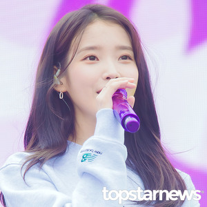 [HD포토] 아이유(IU), ‘아기아기한 눈빛’ (뉴발란스 런온 서울 우먼스)