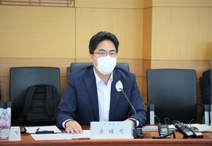 관세청 &apos;해외직구&apos; 손질…합산과세 개선·통관부호 도용 방지책 수립