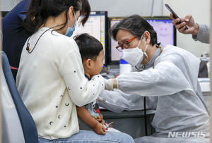 &apos;독감주사 맞자&apos; 언제?…11월 중순·오후 3시 이전, 월화수[알아봅시다]