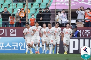 &apos;이창민 PK 결승골&apos; K리그1 제주, 포항에 2-1 승리