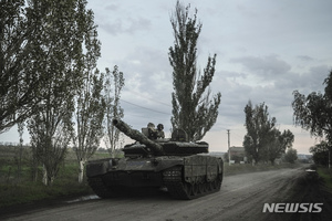 러 "우크라군이 남부 국경 벨고로드 포격…주택가 파손"