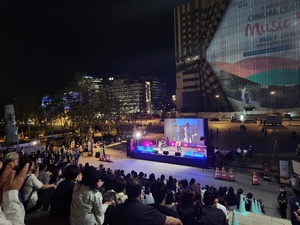 광화문에서 즐기는 시네마 콘서트 &apos;애니메이션 피크닉&apos;