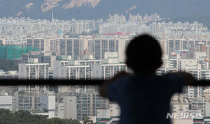 저출산·고령화에…2050년 &apos;한 지붕 두 식구&apos; 찾기도 어렵다