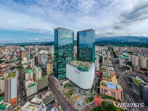 롯데관광개발 "제주 드림타워 복합리조트 투숙객 100만명 돌파 임박"