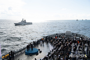 해군, 日 자위대 관함식 참석…국방부 "자위함기는 국제사회 정식수용"(종합)