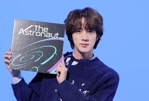 ‘Perfect Artist Jin’ 방탄소년단 진, ‘The Astronaut’ MV 공개되자 700만뷰 돌파…“i love you ARMY”