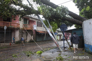 열대성 폭풍 리사, 카리브에서 형성..확대중