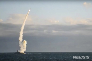 러, 최신 핵잠수함서 핵미사일 시험발사 성공