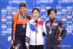 &apos;이상화 후계자&apos; 김민선, 여자 500m 월드컵 첫 우승