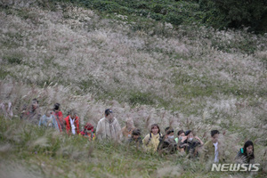 국내 관광시장, 코로나 이전 수준 회복...&apos;한국관광데이터랩&apos;