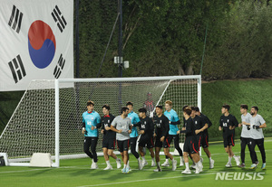 카타르 월드컵 앞두고 첫 훈련 나선 축구대표팀 [뉴시스Pic]