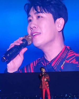 영탁, 9만여 명 관객 열광한 &apos;TAK SHOW&apos; 화려한 서울 앵콜 콘서트 성료