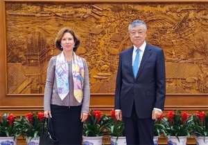 中 북핵대표 "냉정 유지…각자 우려 균형있게 해결"