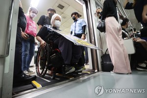 오늘(29일)도 지하철 4호선 지연 예정…장애인 단체(전장연) 시위 계속
