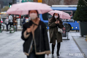 [오늘 전국 날씨] 흐리고 오전까지 비…그친 뒤 기온 &apos;뚝&apos;