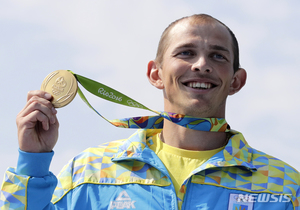 우크라 카누선수 체반, 전쟁비용위해 올림픽메달 3개 경매