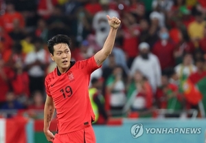 [월드컵] 김영권, 동점골로 만회 &apos;희망 보인다&apos;…한국-포르투갈 1-1