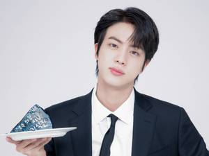 &apos;Shazam King&apos; 방탄소년단 진, 샤잠 &apos;글로벌 주간 톱10&apos; K팝 아티스트 최장 13주 1위 & 2022년 K팝 최다 300만 샤잠 돌파