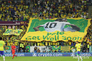 브라질, 대장암과 싸우는 &apos;축구황제&apos;에…"승리를 바칩니다"