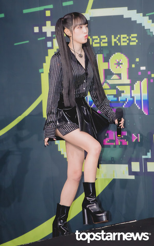 [HD포토] 최예나(YENA), ‘하의실종 패션 오리’ (2022 KBS 가요대축제)