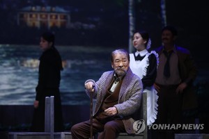 이순재가 연출한 &apos;갈매기&apos;…"체제에 좌절당한 젊은이의 꿈 그려"