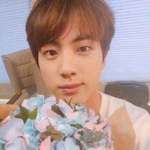 진♡라면이 사랑한 “방탄소년단 진”…꽃으로 전하는 “JIN”심