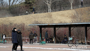 [내일 날씨] 전국 맑고 평년 수준 기온…서울 낮 최고 3도