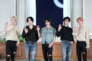 TXT, 빌보드 앨범 차트 1위…K팝 그룹 다섯 번째