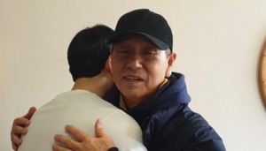 “절 특별한 사람으로”…NC 목지훈, 김성근 감독 재회 후 남긴 글