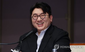 [일문일답] 방시혁 "K팝 위기는 BTS 부재 때문…2025년 완전체 재개 노력"(종합)
