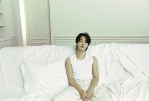 지민, &apos;페이스&apos; 예열↑…선공개곡 오리콘 일간 디지털 1위