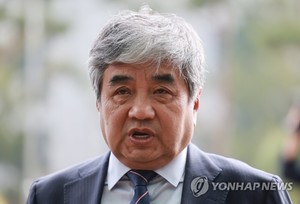 &apos;TV조선 재승인 의혹&apos; 한상혁 방통위원장 구속영장 기각